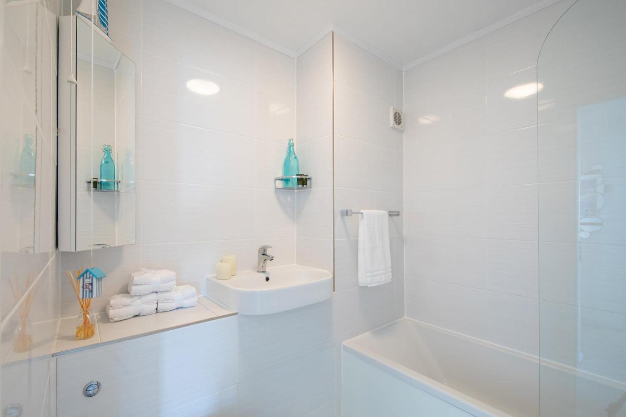 High-End Beachfront Getaway Sea View King Bed East Wittering Exterior foto