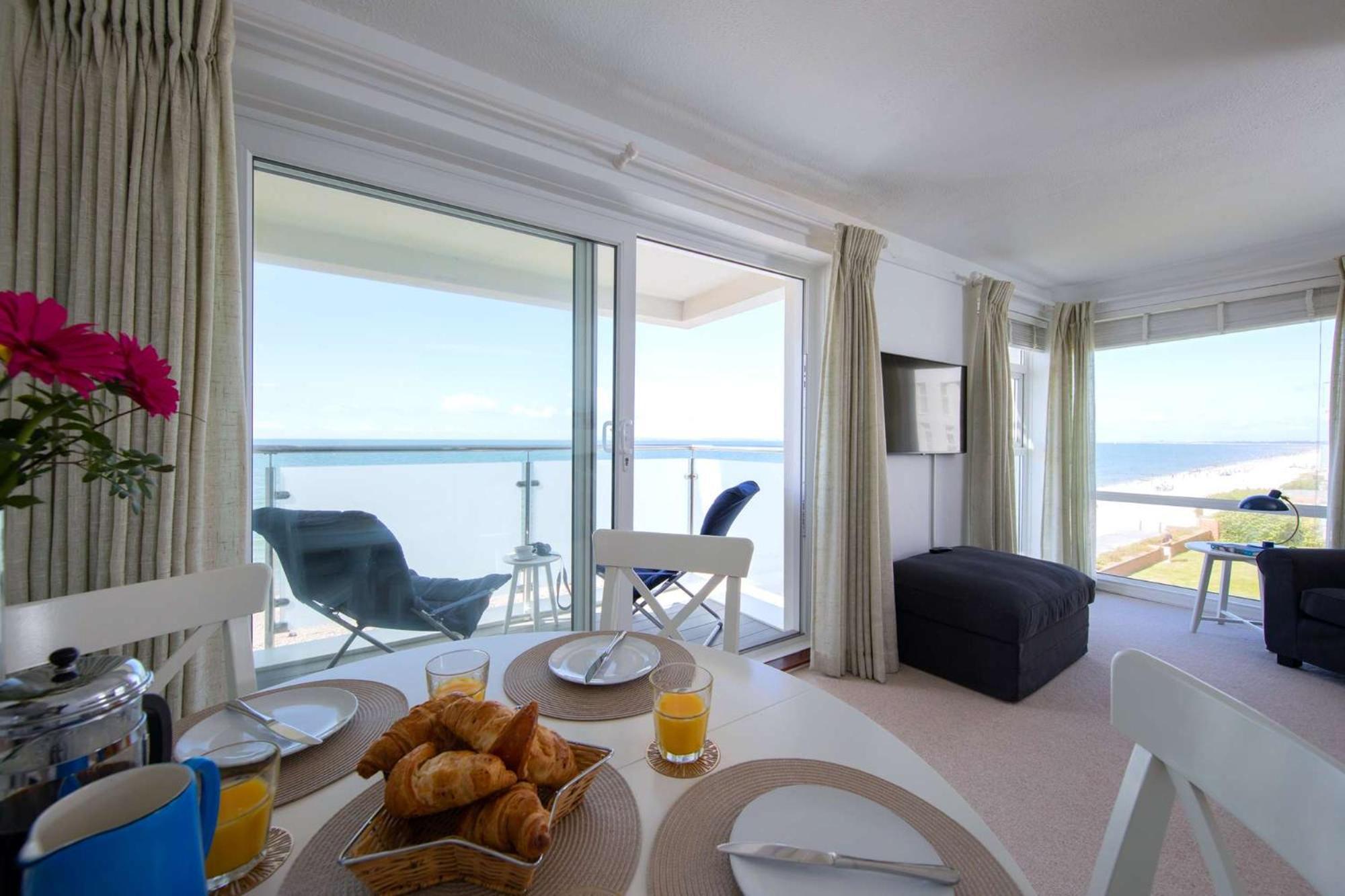 High-End Beachfront Getaway Sea View King Bed East Wittering Exterior foto